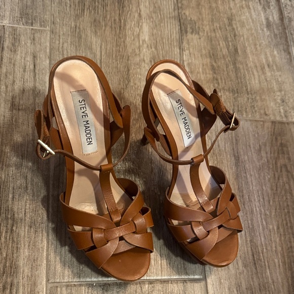 Steve Madden Brown Platform Heels - Picture 2 of 5
